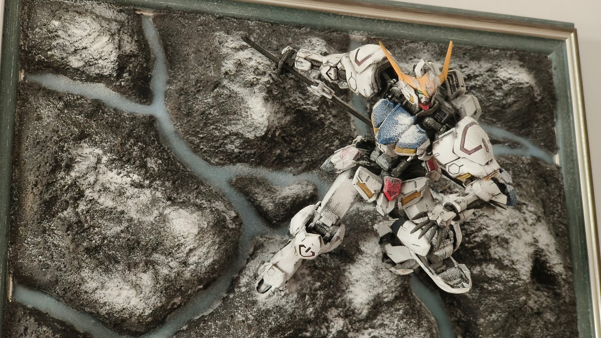 Bandai MG Barbatos Gundam Snow Scene Diorama – Wall-Mountable & Frame Display - MirageGundam